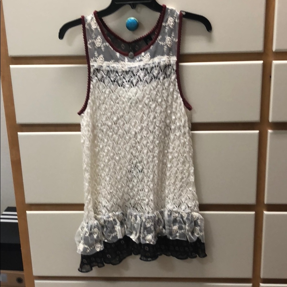 BKE Boutique Tank top ~ size small.